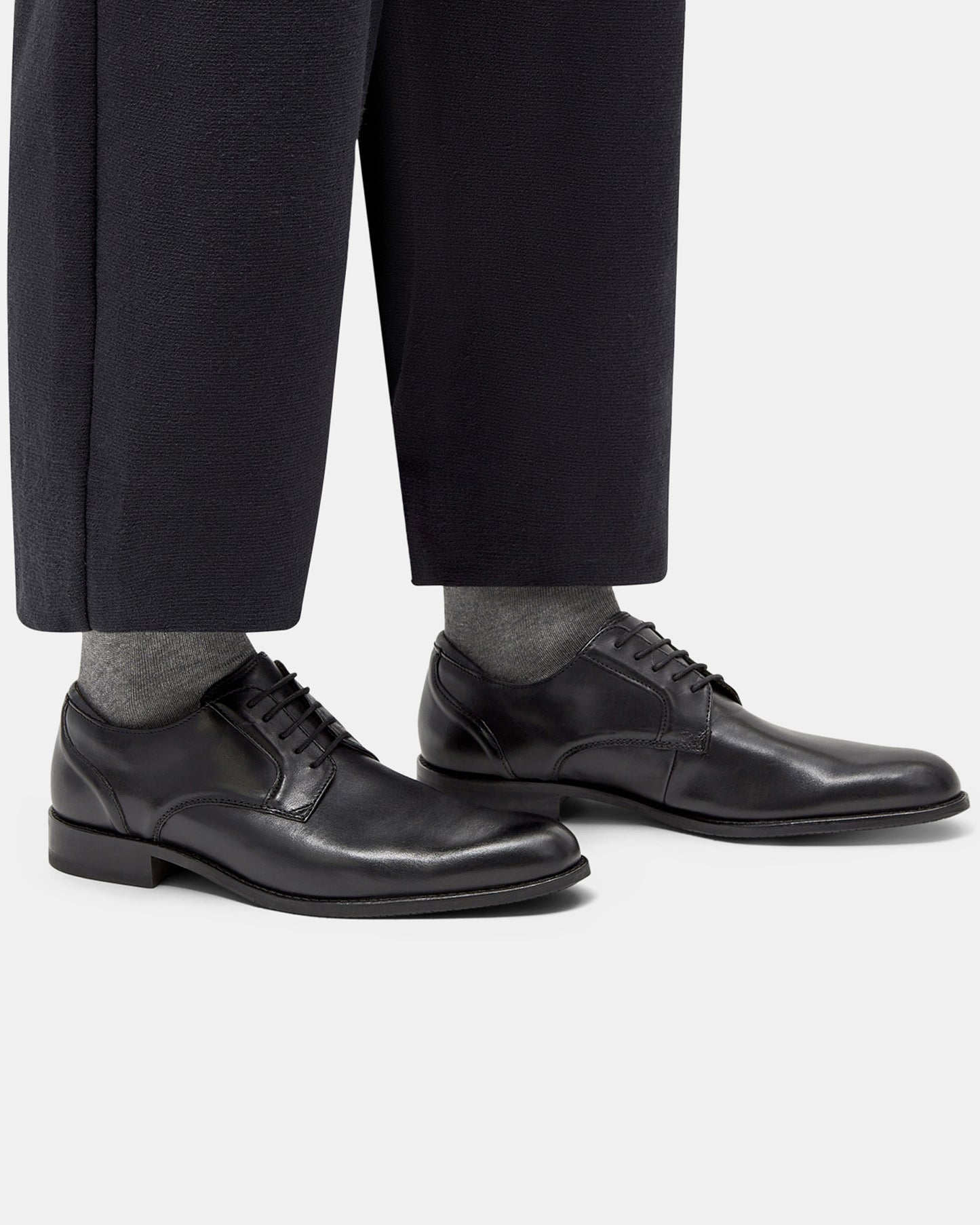 Craftarlo Lace Black Leather