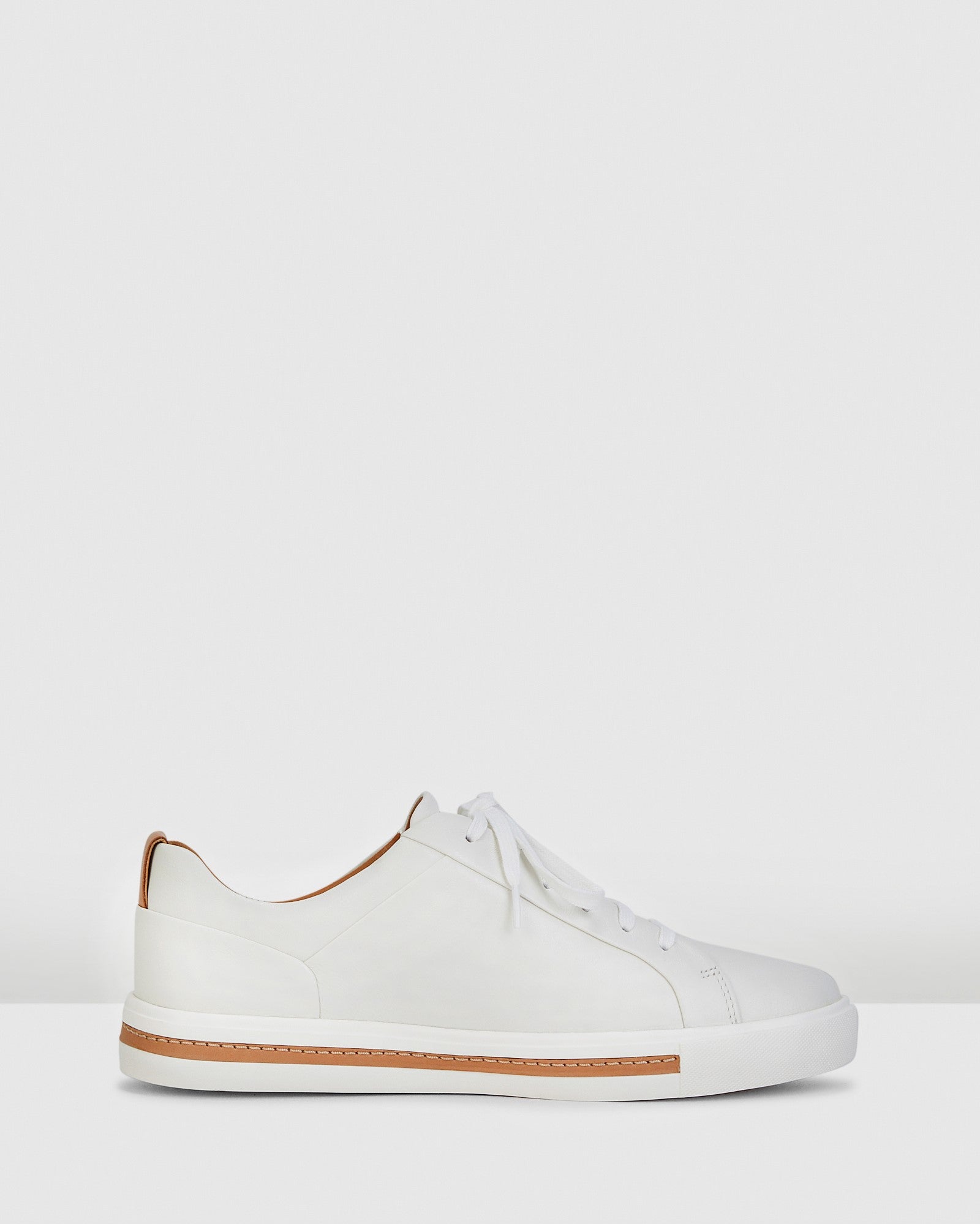Loafers Clarks Un Maui White Clarks UN MAUI BAND White Fast