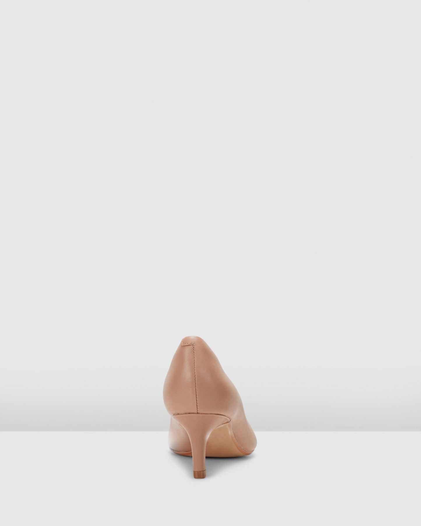 Laina55 Court2 Praline