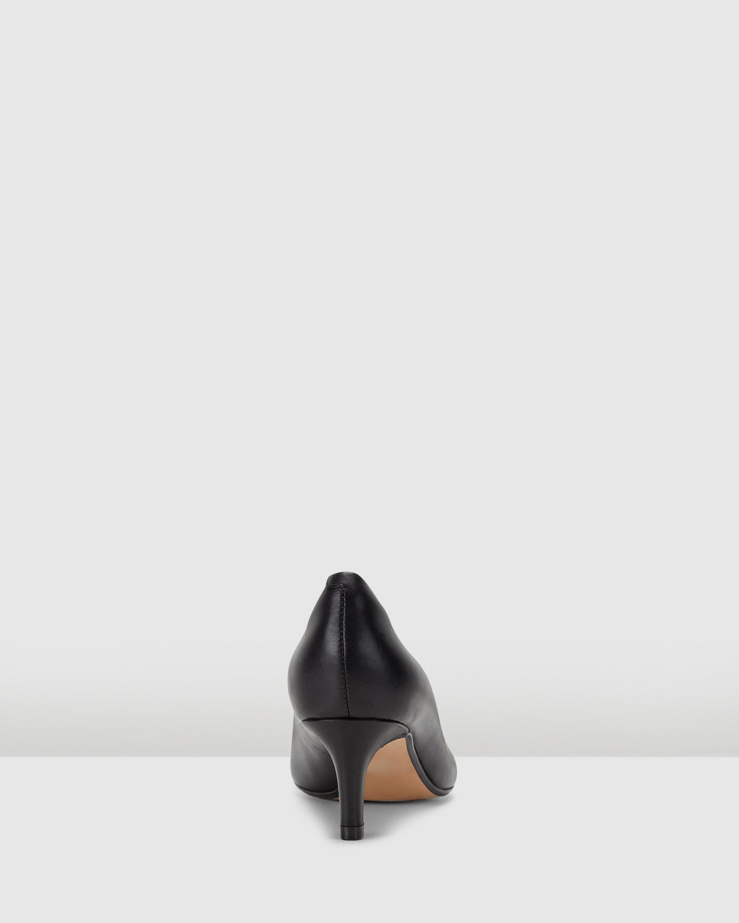 Laina55 Court2 Black Leather