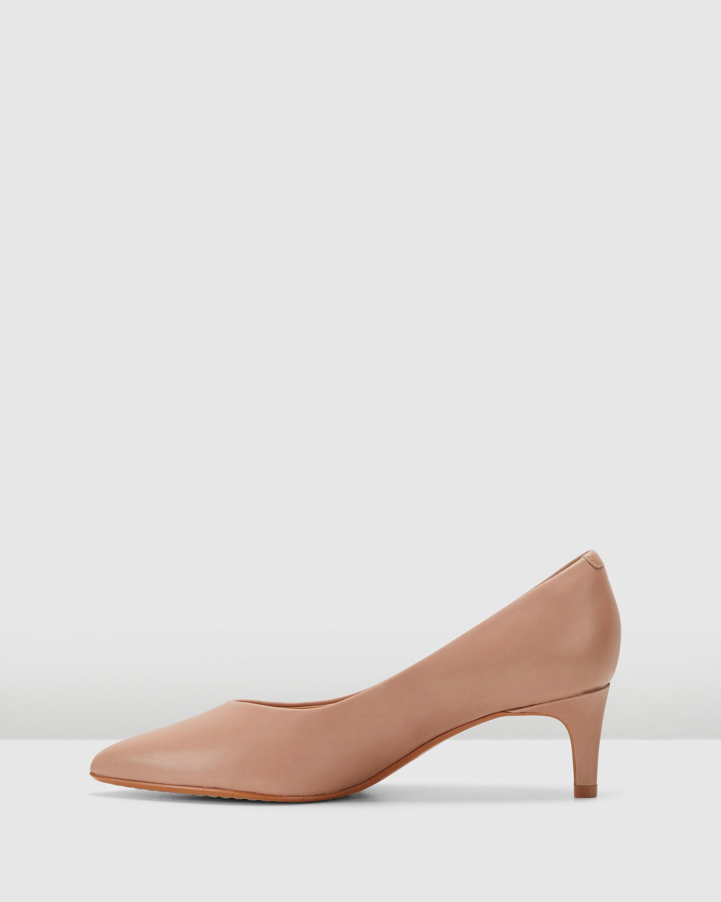Laina55 Court2 Praline