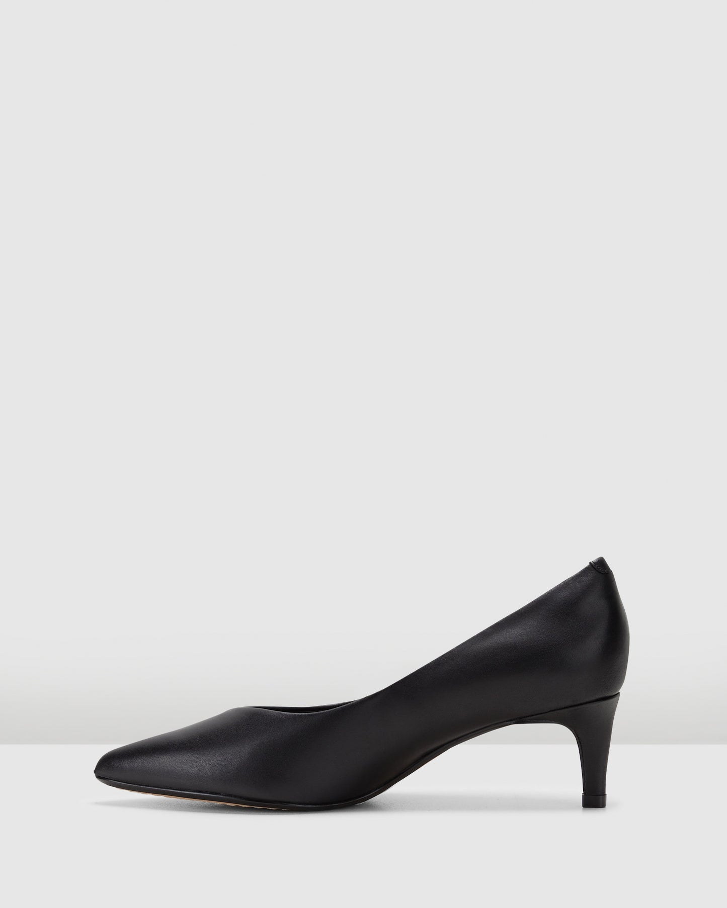 Laina55 Court2 Black Leather