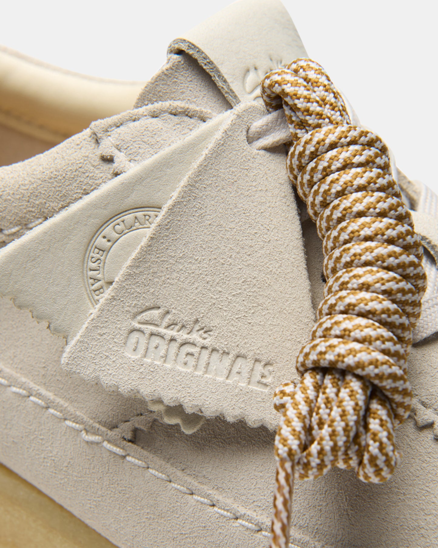 Wallabee Tor Off White Suede