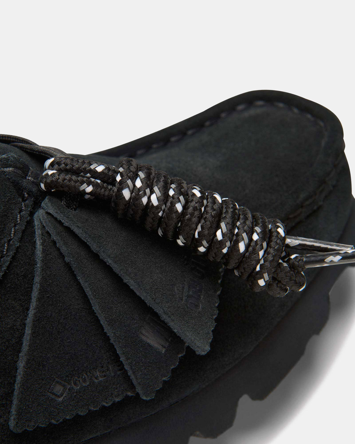 Wallabee (W) GTX Black Suede