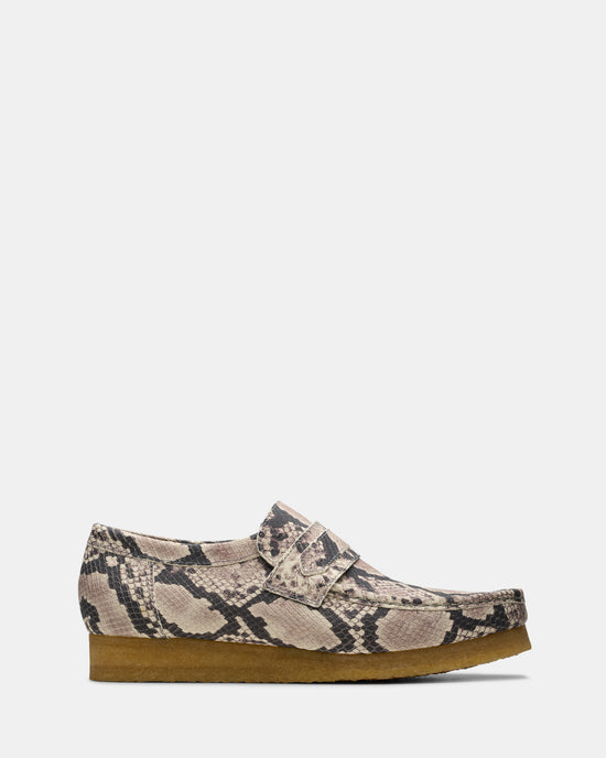 WALLABEE LOAFER (M) Grey Snake Lea