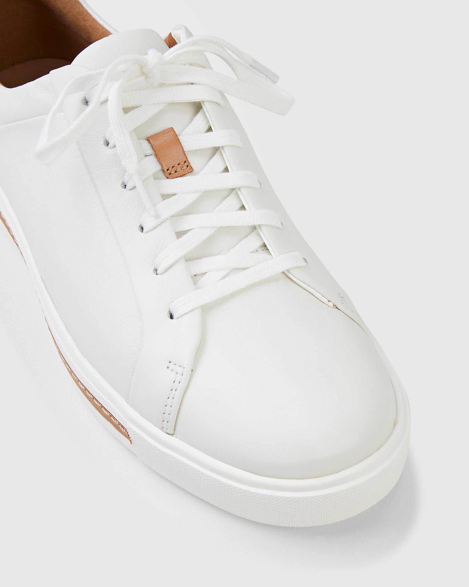 Un Maui Lace White Leather – Clarks
