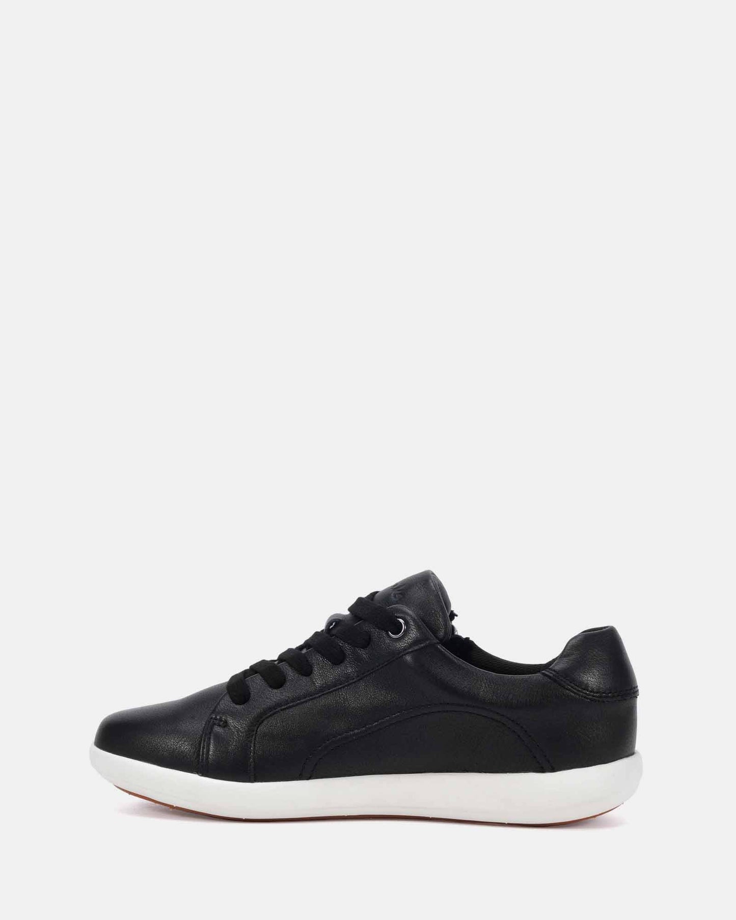 BURROW_Black_White_Sole_4