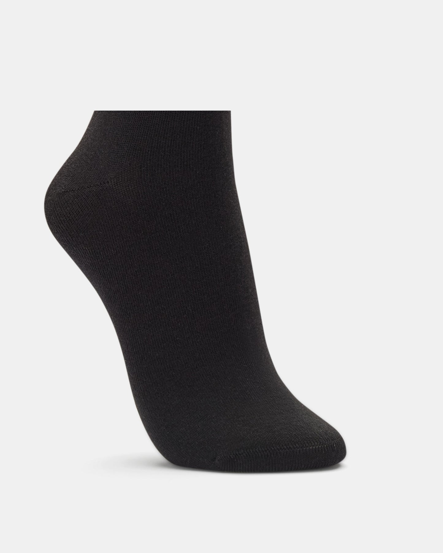 Crew-Black-4