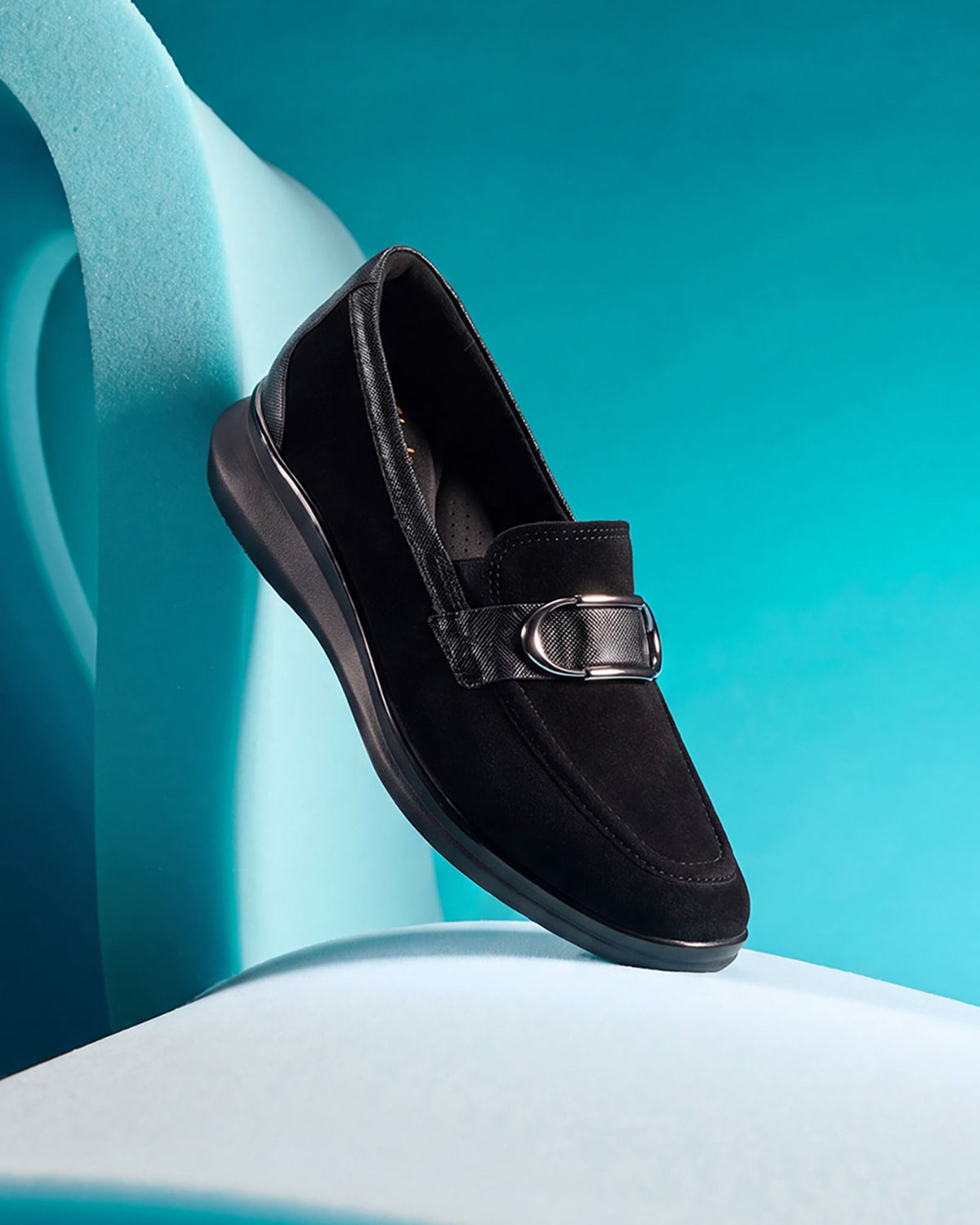 Lynell Bay Black