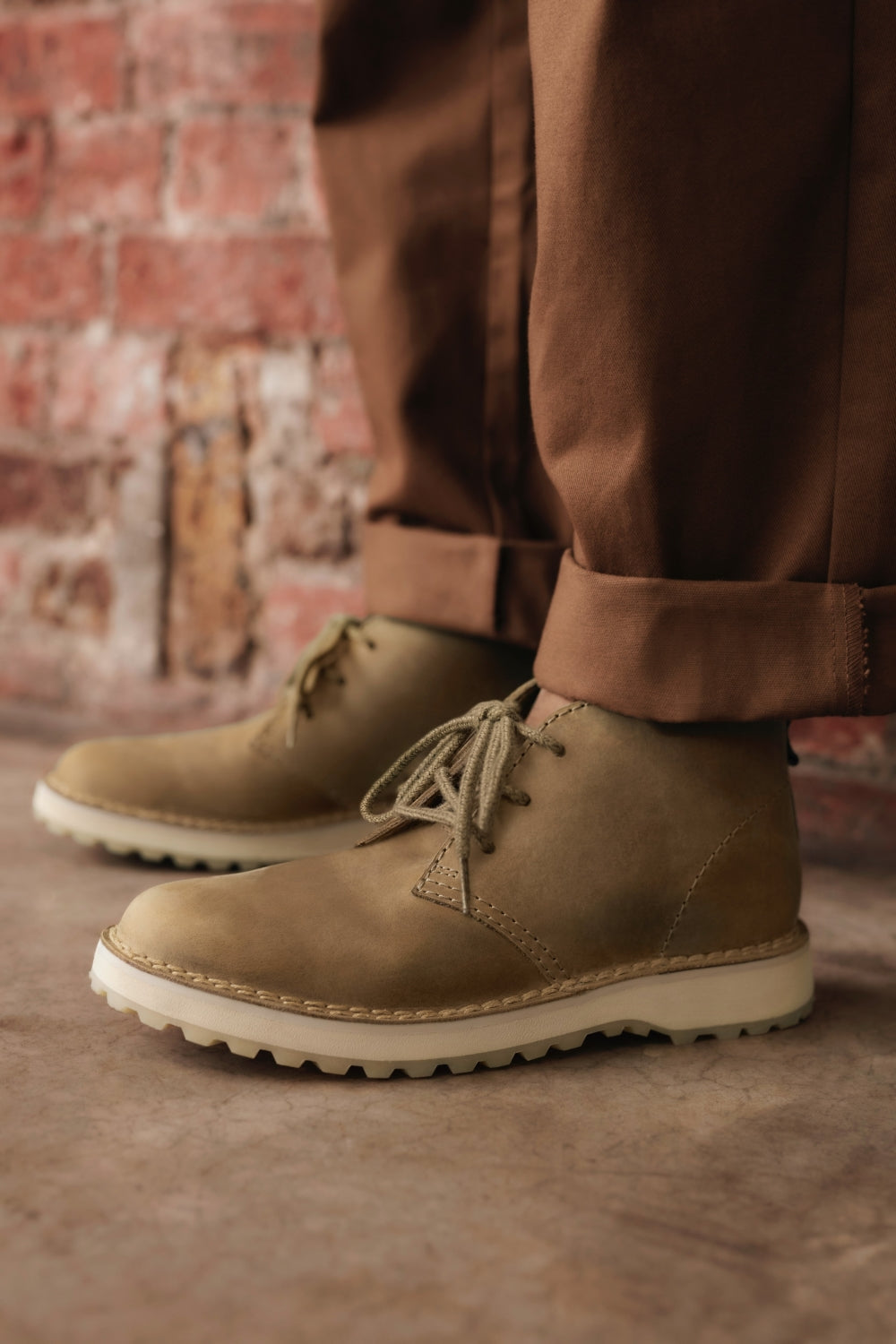 Clarks desert boot low shop