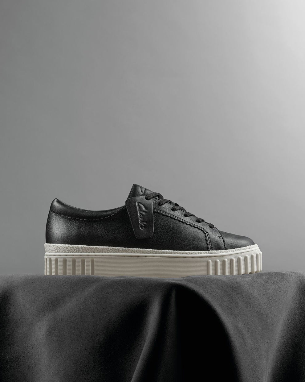 Mayhill-Walk-Blk-1